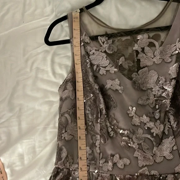 Vera Wang sequin silver cocktail dress size 14 - Picture 12 of 15